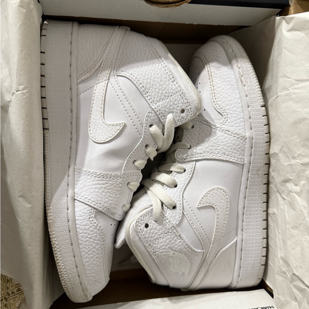Jordan Kids White Sneakers